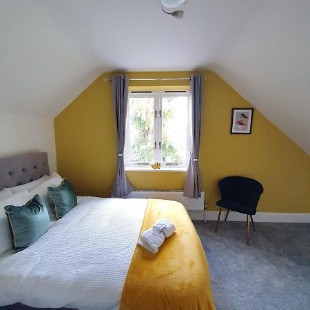 Spacious Beautiful And Warm Cottage With Parking Chelmsford Exterior photo
