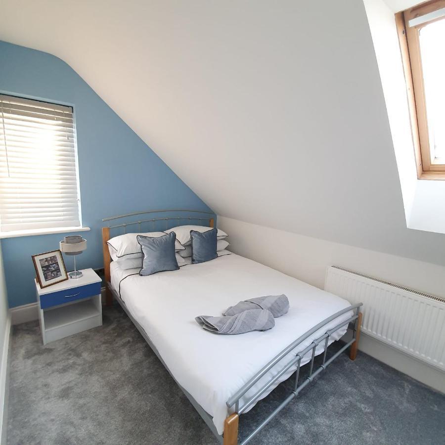 Spacious Beautiful And Warm Cottage With Parking Chelmsford Exterior photo