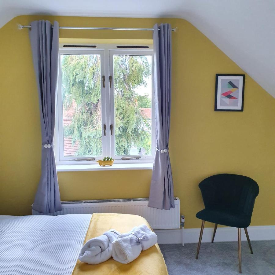 Spacious Beautiful And Warm Cottage With Parking Chelmsford Exterior photo
